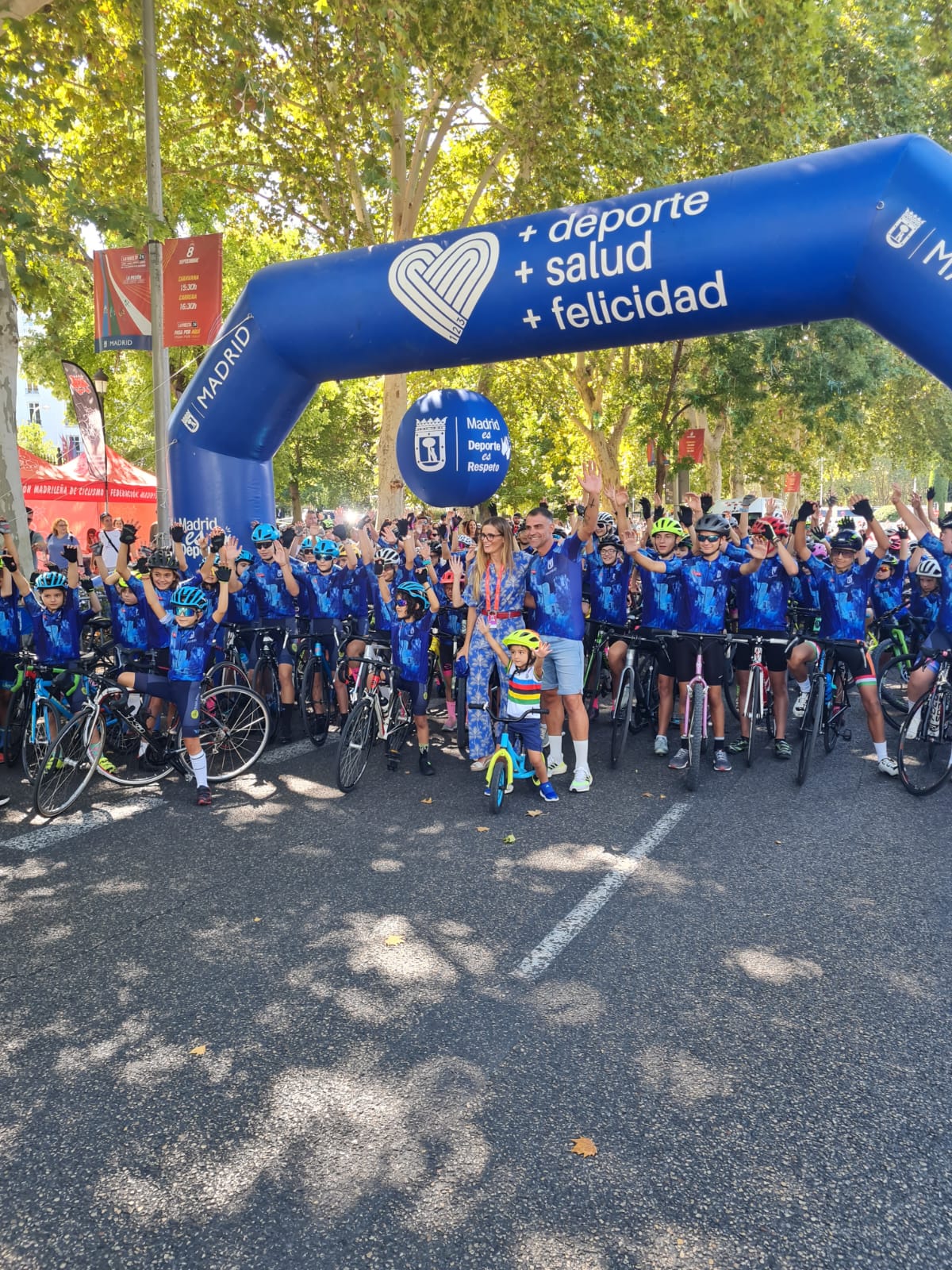 Las Escuelas Madrileñas partícipes en el último día de la Vuelta Ciclista a España 2024