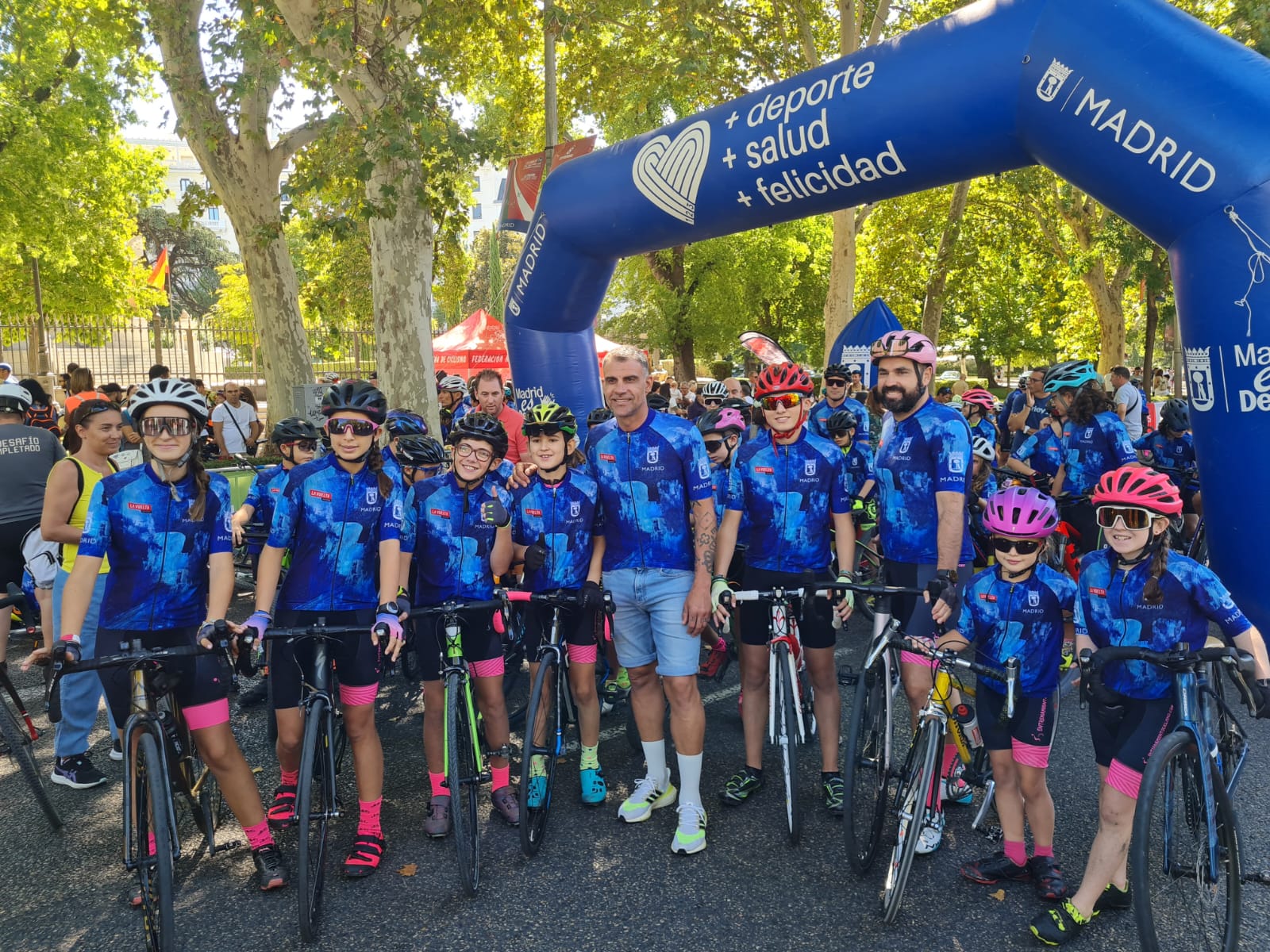 Las Escuelas Madrileñas partícipes en el último día de la Vuelta Ciclista a España 2024