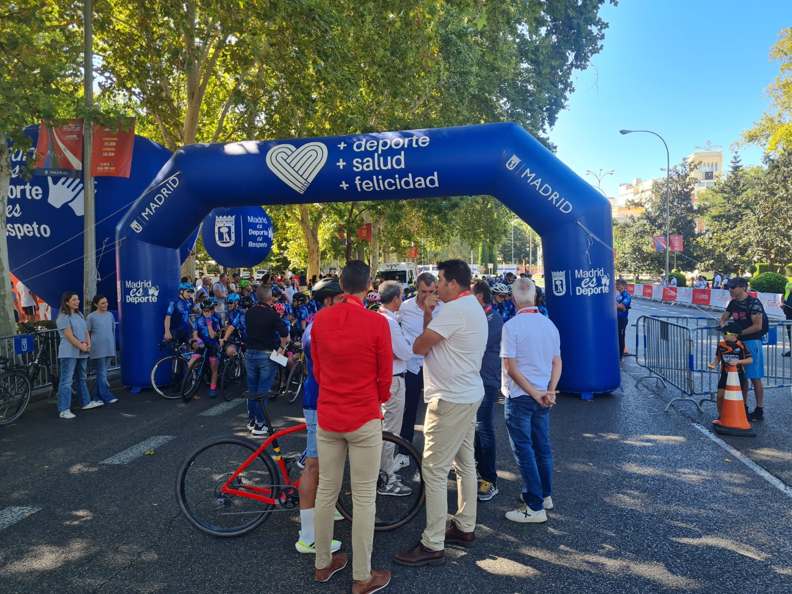 Las Escuelas Madrileñas partícipes en el último día de la Vuelta Ciclista a España 2024