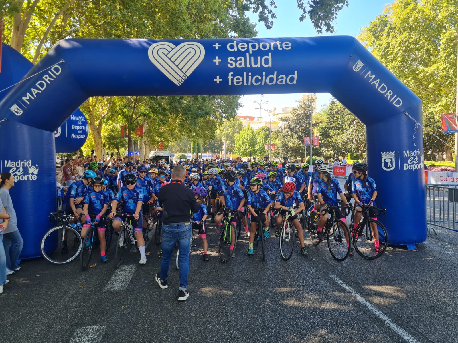 Las Escuelas Madrileñas partícipes en el último día de la Vuelta Ciclista a España 2024