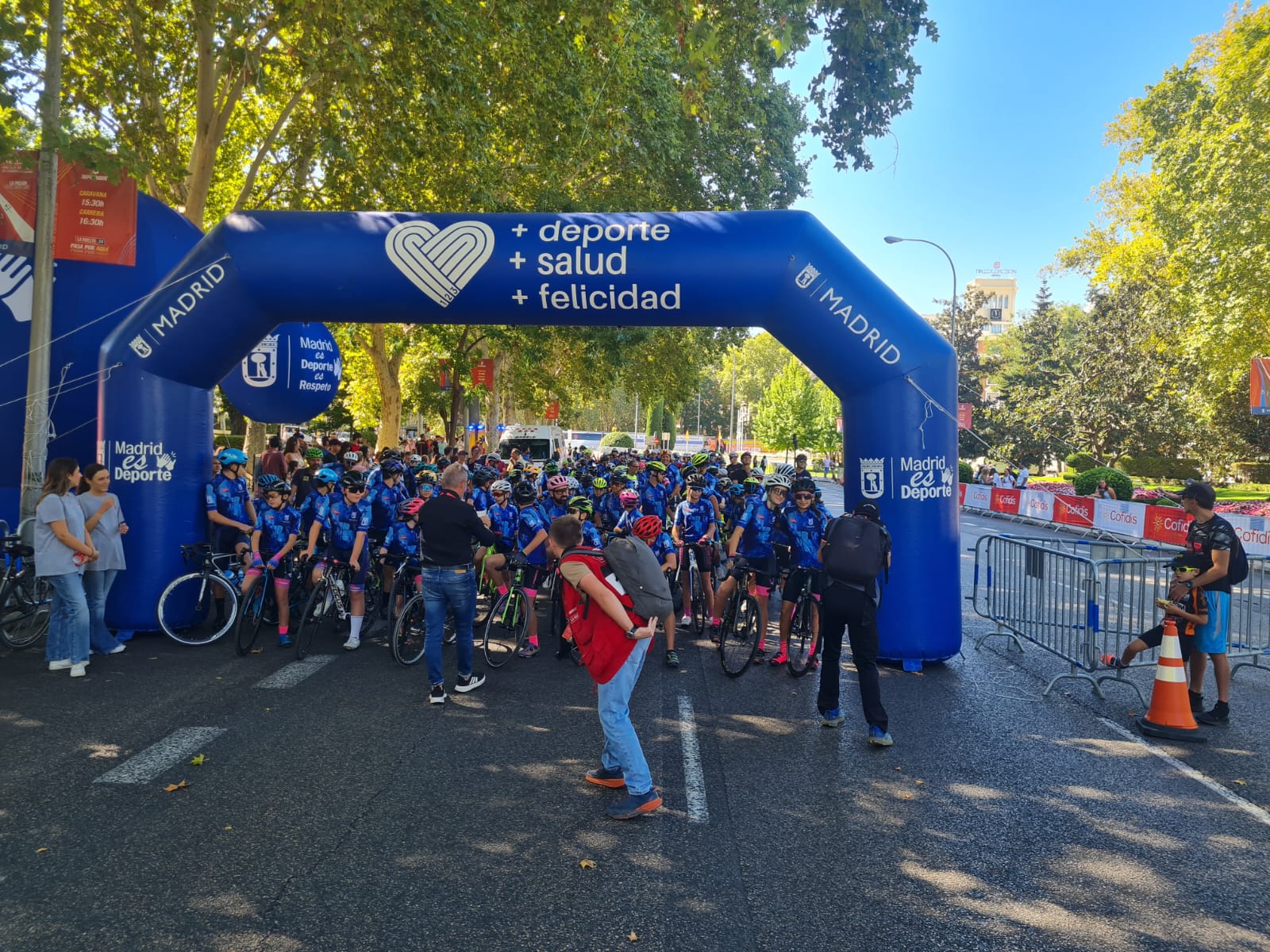 Las Escuelas Madrileñas partícipes en el último día de la Vuelta Ciclista a España 2024