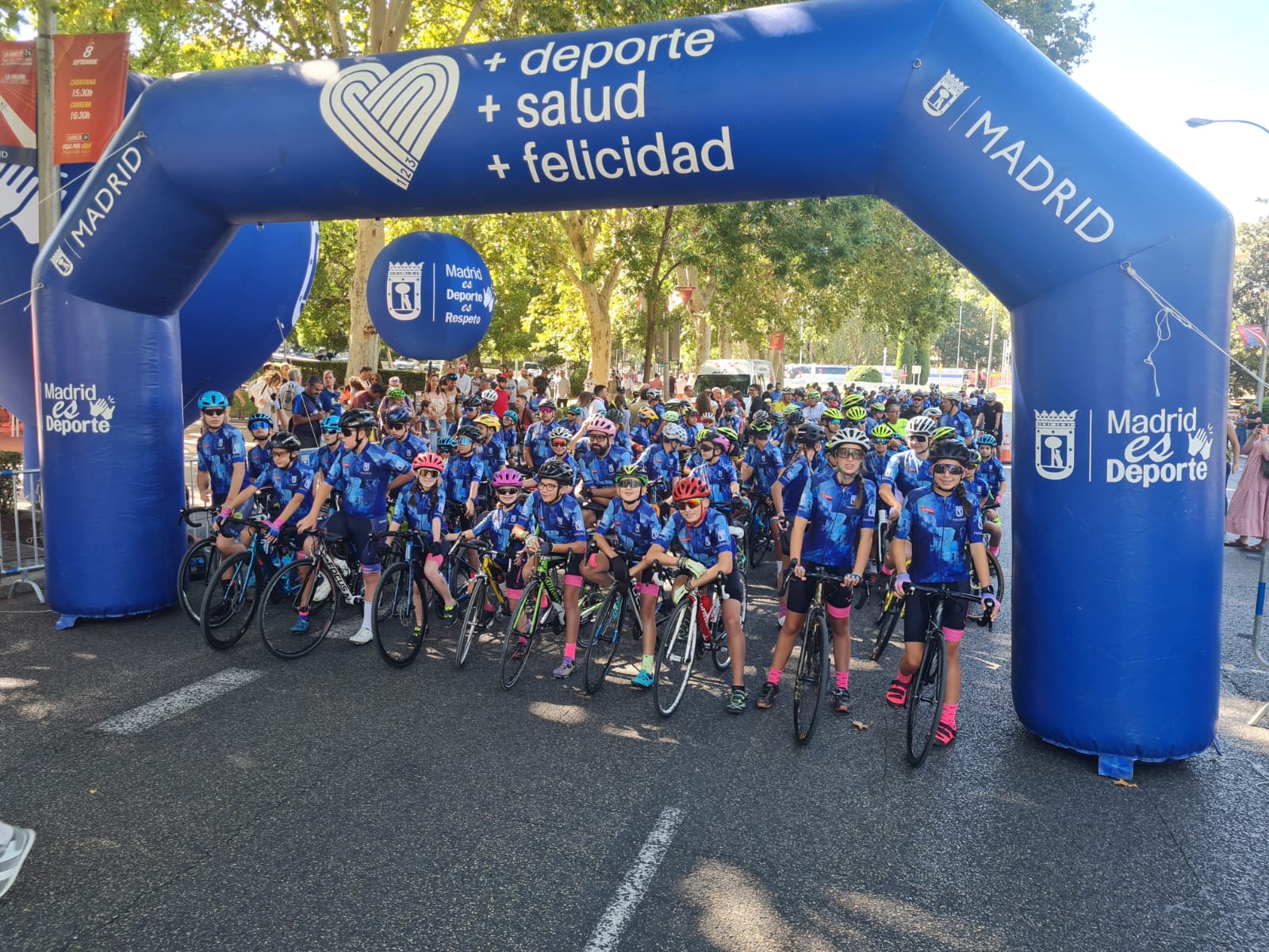 Las Escuelas Madrileñas partícipes en el último día de la Vuelta Ciclista a España 2024