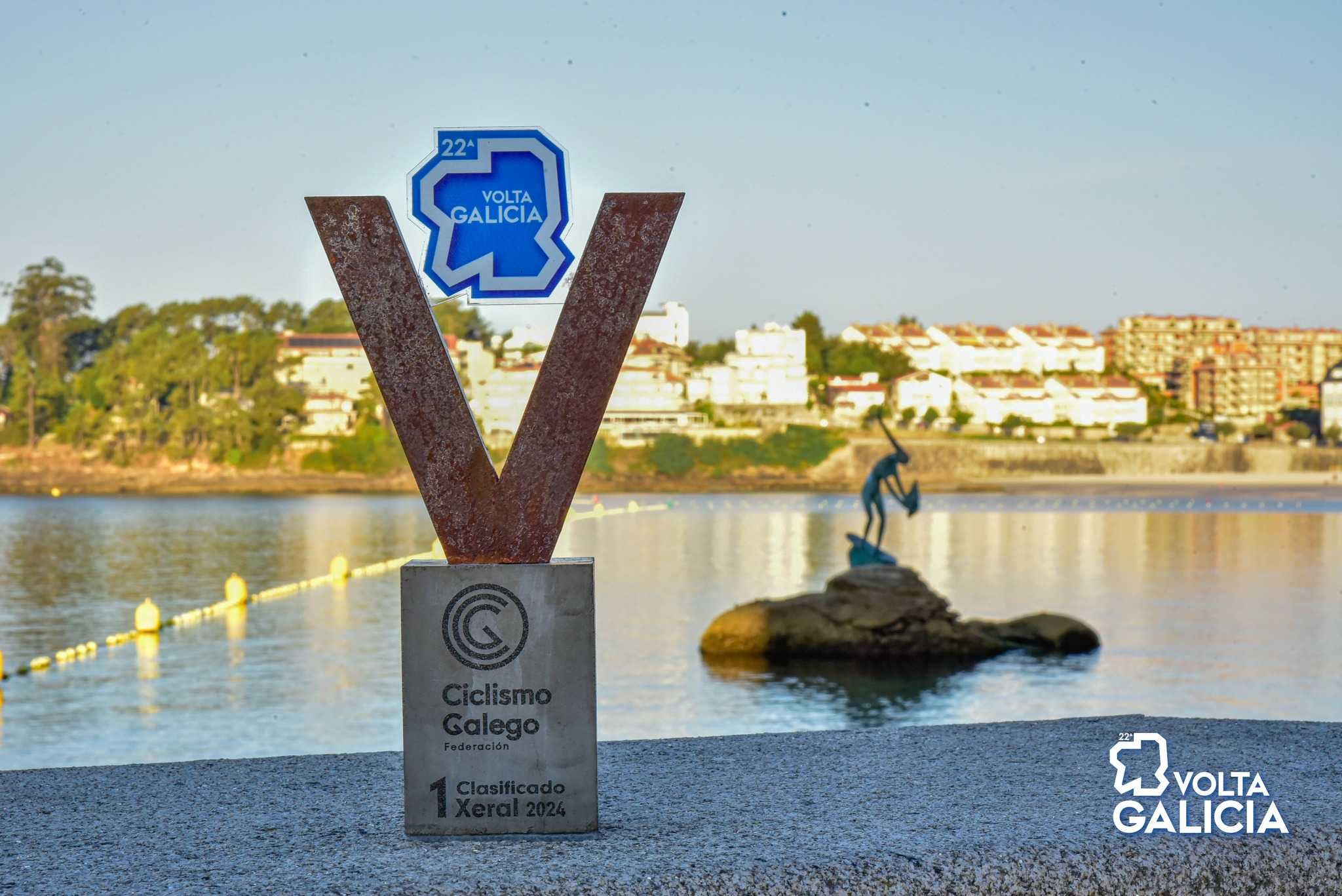 José Luis Faura resiste de amarelo no peche da Volta a Galicia en Sanxenxo