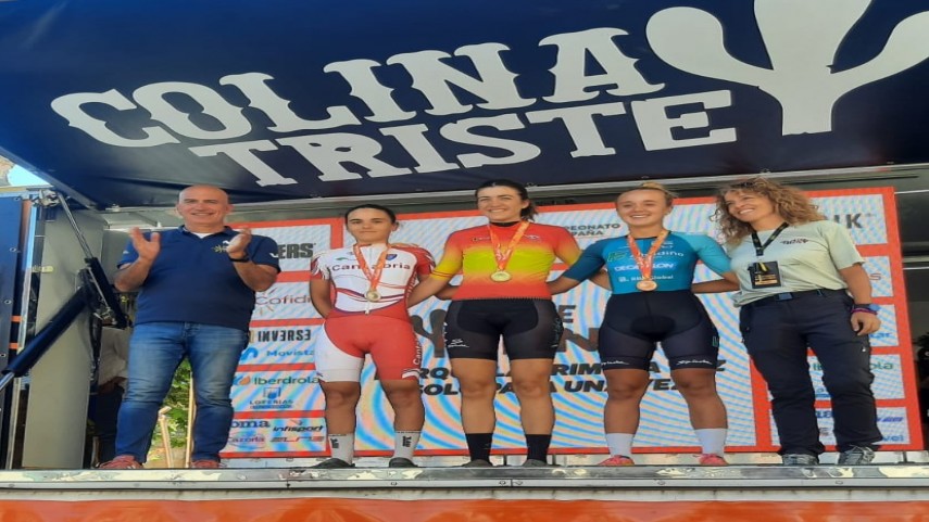 Carlota-Casanueva-fue-2-en-el-Campeonato-de-Espana-de-Gravel-en-feminas-sub23-con-el-maillot-de-la-seleccion-de-Cantabria