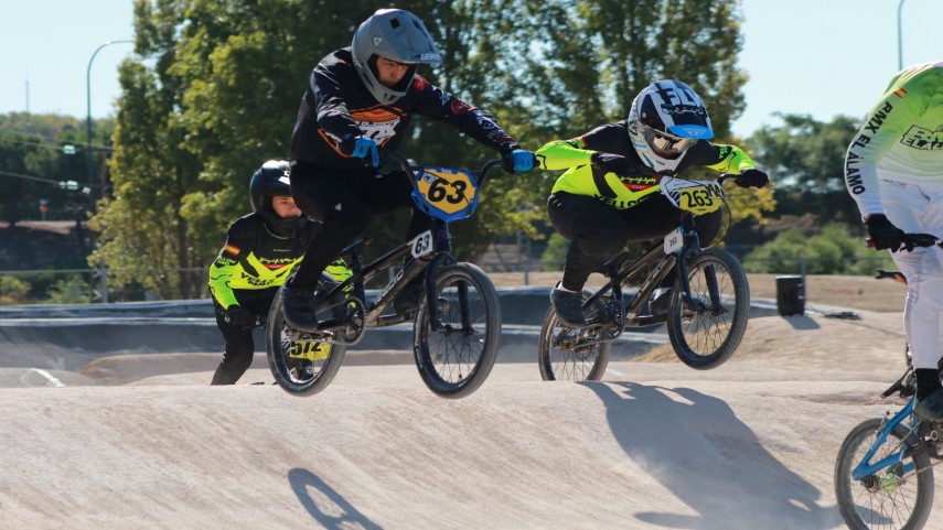 Arganzuela-acogio-la-5-prueba-de-la-Copa-de-Madrid-de-BMX-con-mas-de-120-riders