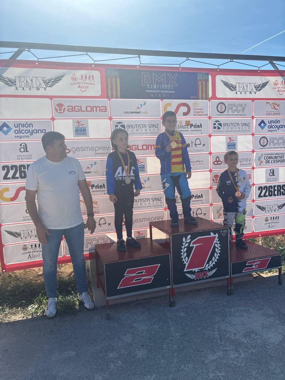 La localidad de Alcoy galardona a los nuevos Campeones Autonómicos de BMX