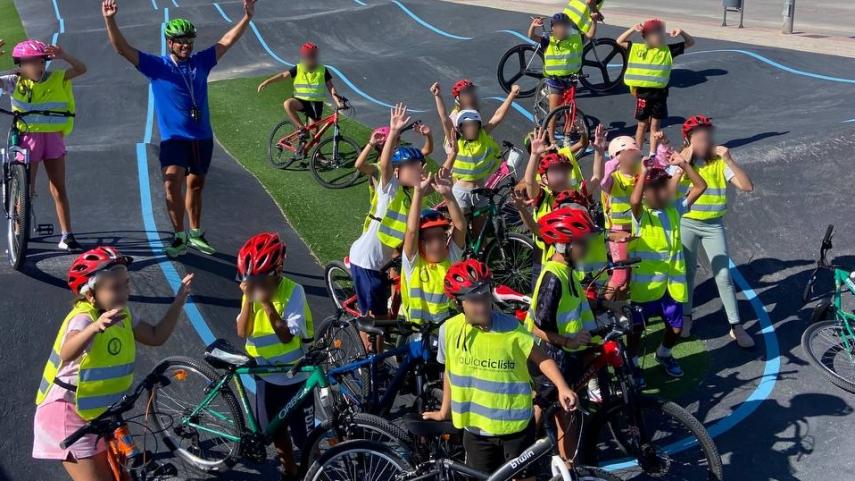 Los-centros-docentes-dan-a-conocer-el-ciclismo-y-sus-modalidades-entre-el-alumnado-con-Aula-Ciclista