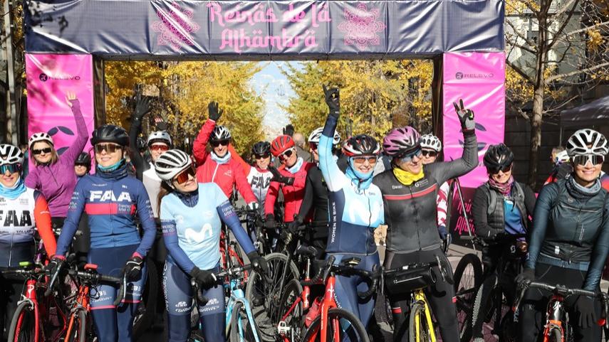 Las-participantes-de-Women-In-Bike-viviran-una-experiencia-VIP-en-el-Criterium-Reinas-de-la-Alhambra