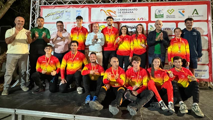 Pablo-Garcia-y-Mariona-Calvis-nuevos-campeones-de-Espana-de-BMX-Racing