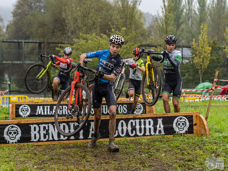 Iván Feijoo imponse no man a man con Ricardo Buba en Betanzos