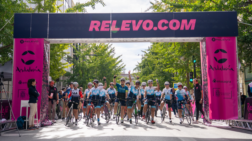 Women-In-Bike-disfruta-de-una-experiencia-inolvidable-en-el-Criterium-Reinas-de-la-Alhambra