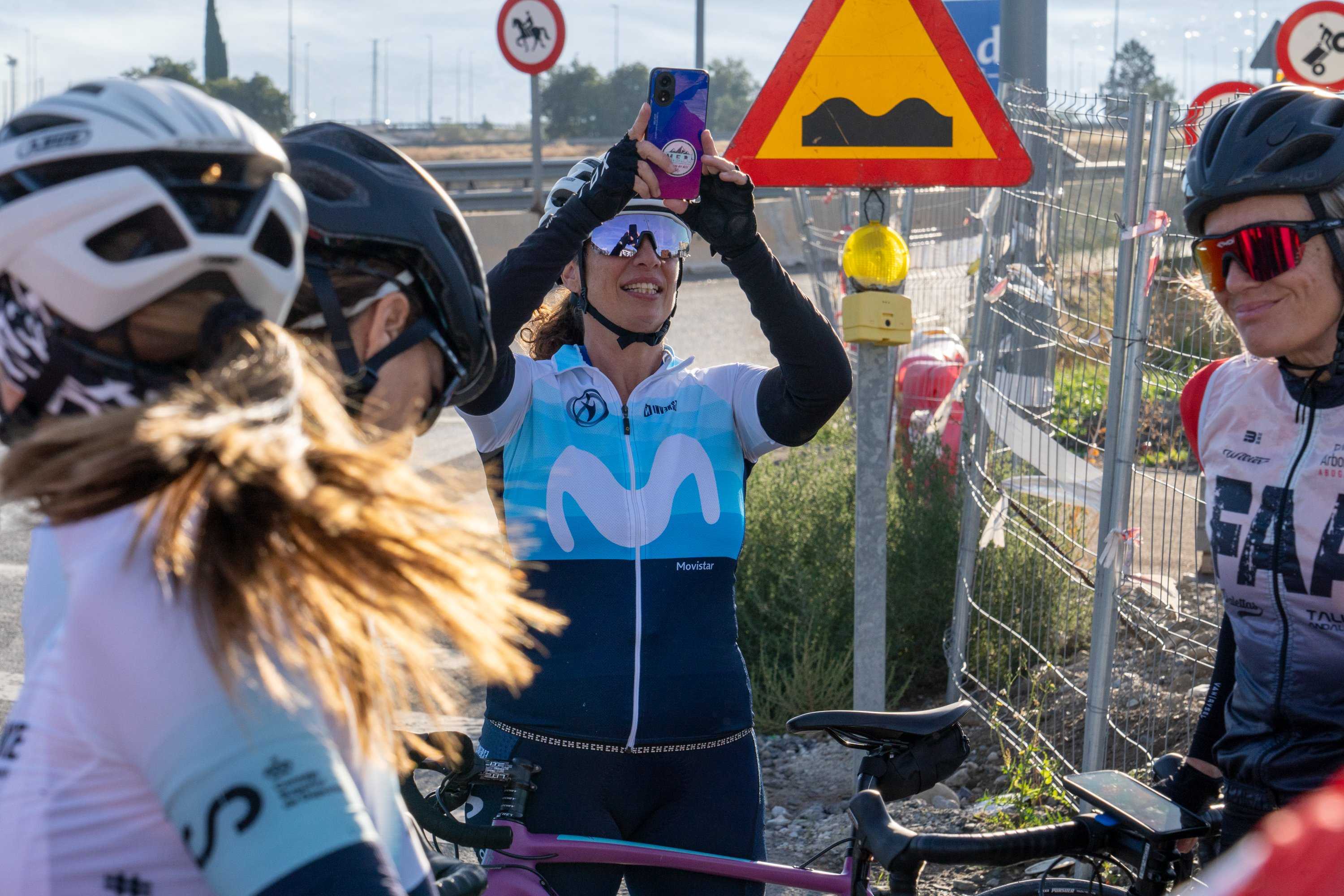 Women In Bike disfruta de una experiencia inolvidable en el Critérium Reinas de la Alhambra