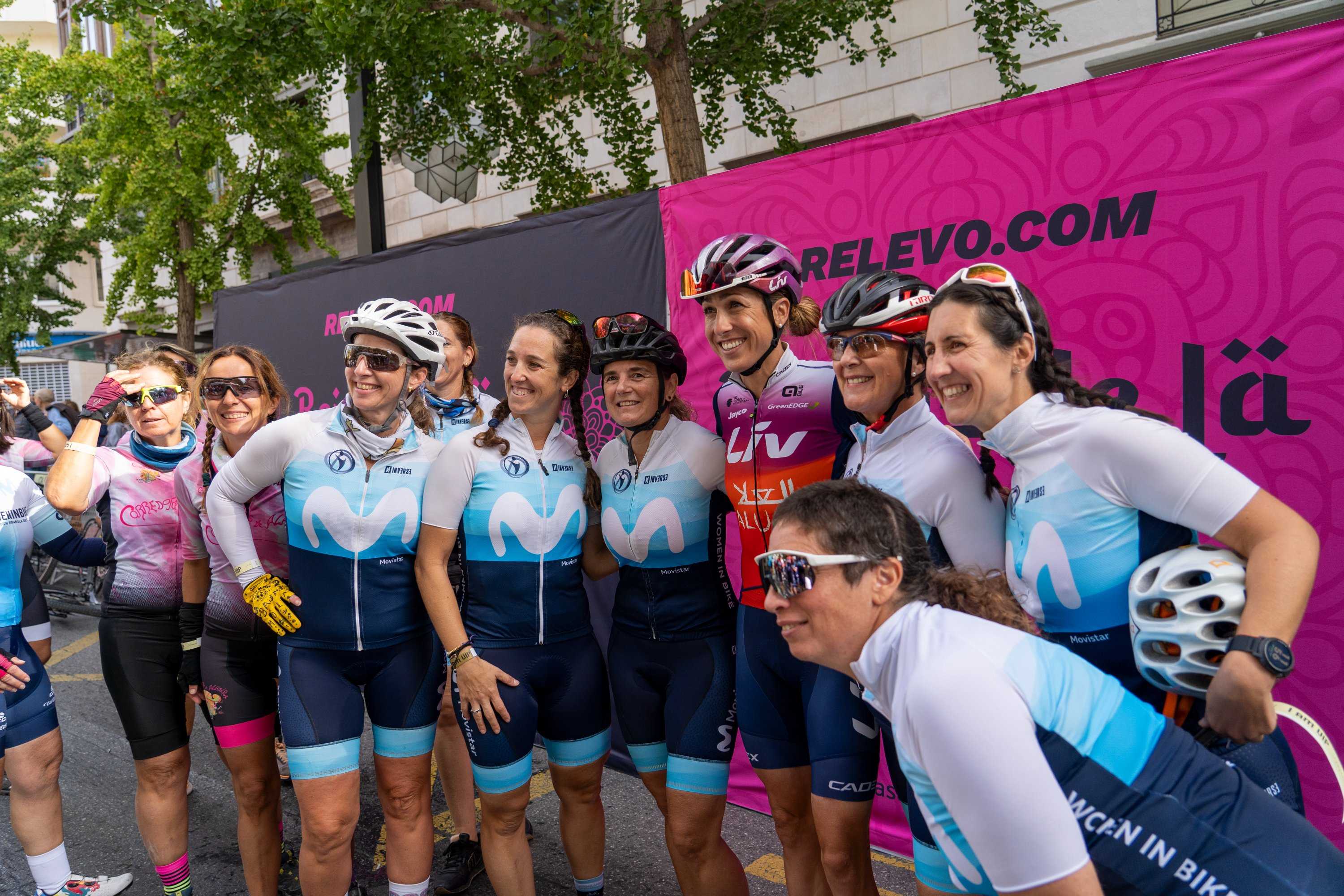 Women In Bike disfruta de una experiencia inolvidable en el Critérium Reinas de la Alhambra