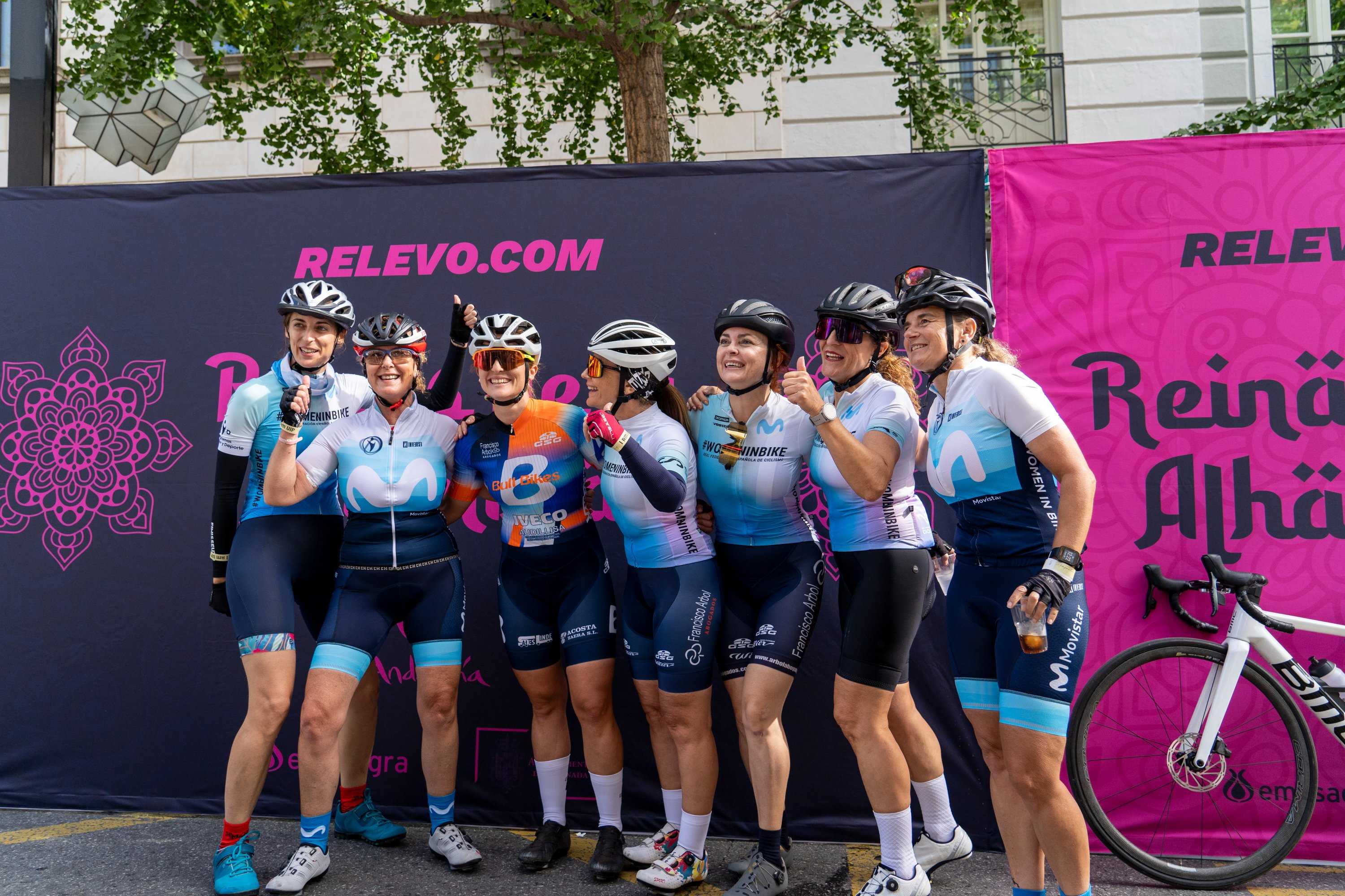 Women In Bike disfruta de una experiencia inolvidable en el Critérium Reinas de la Alhambra