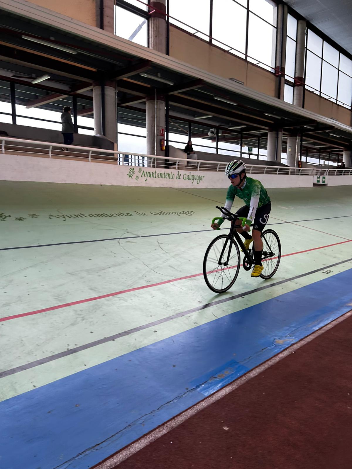 Primer entrenamiento de pista para los paralímpicos en Galapagar