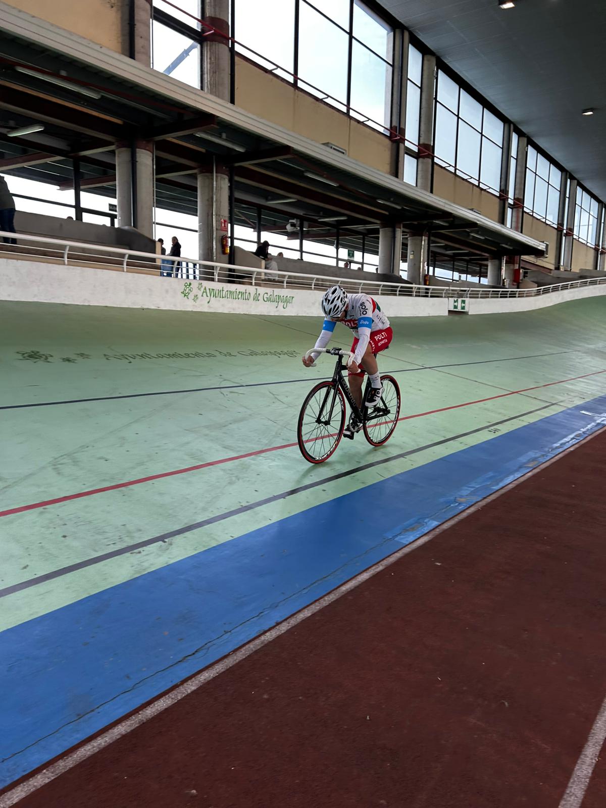 Primer entrenamiento de pista para los paralímpicos en Galapagar