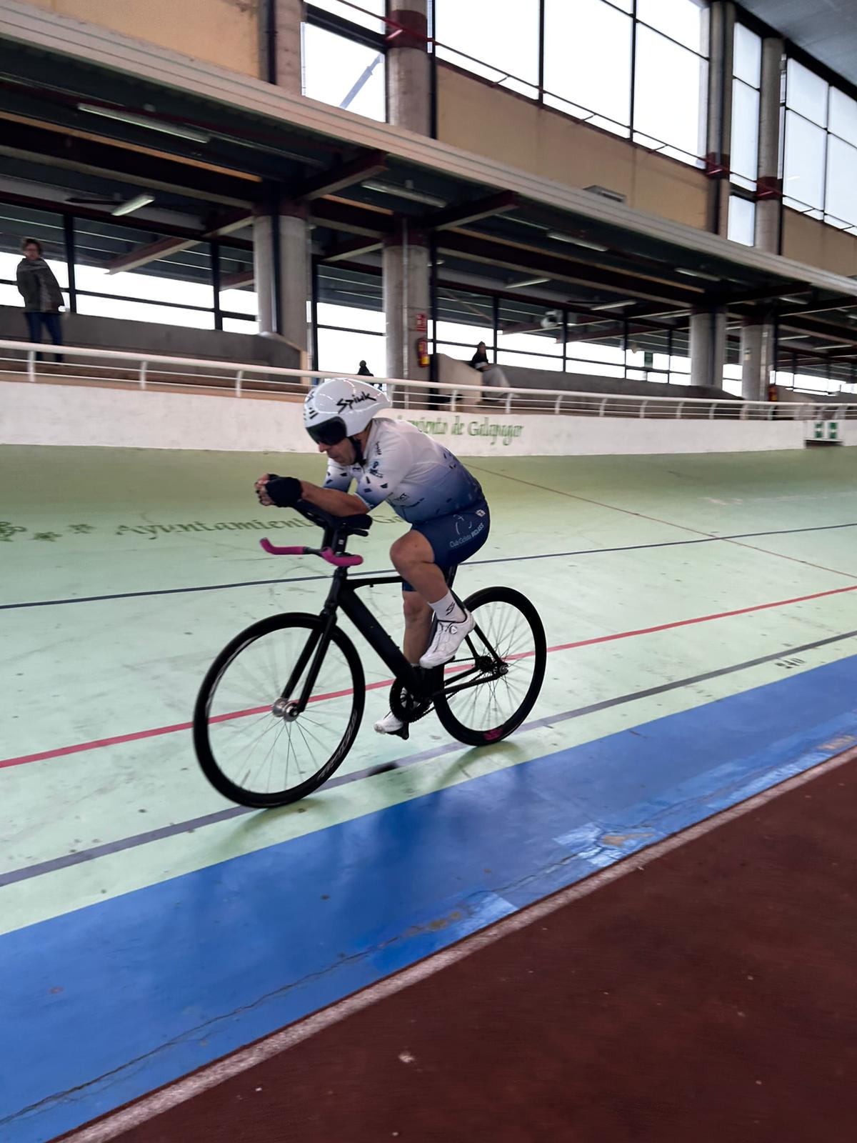 Primer entrenamiento de pista para los paralímpicos en Galapagar