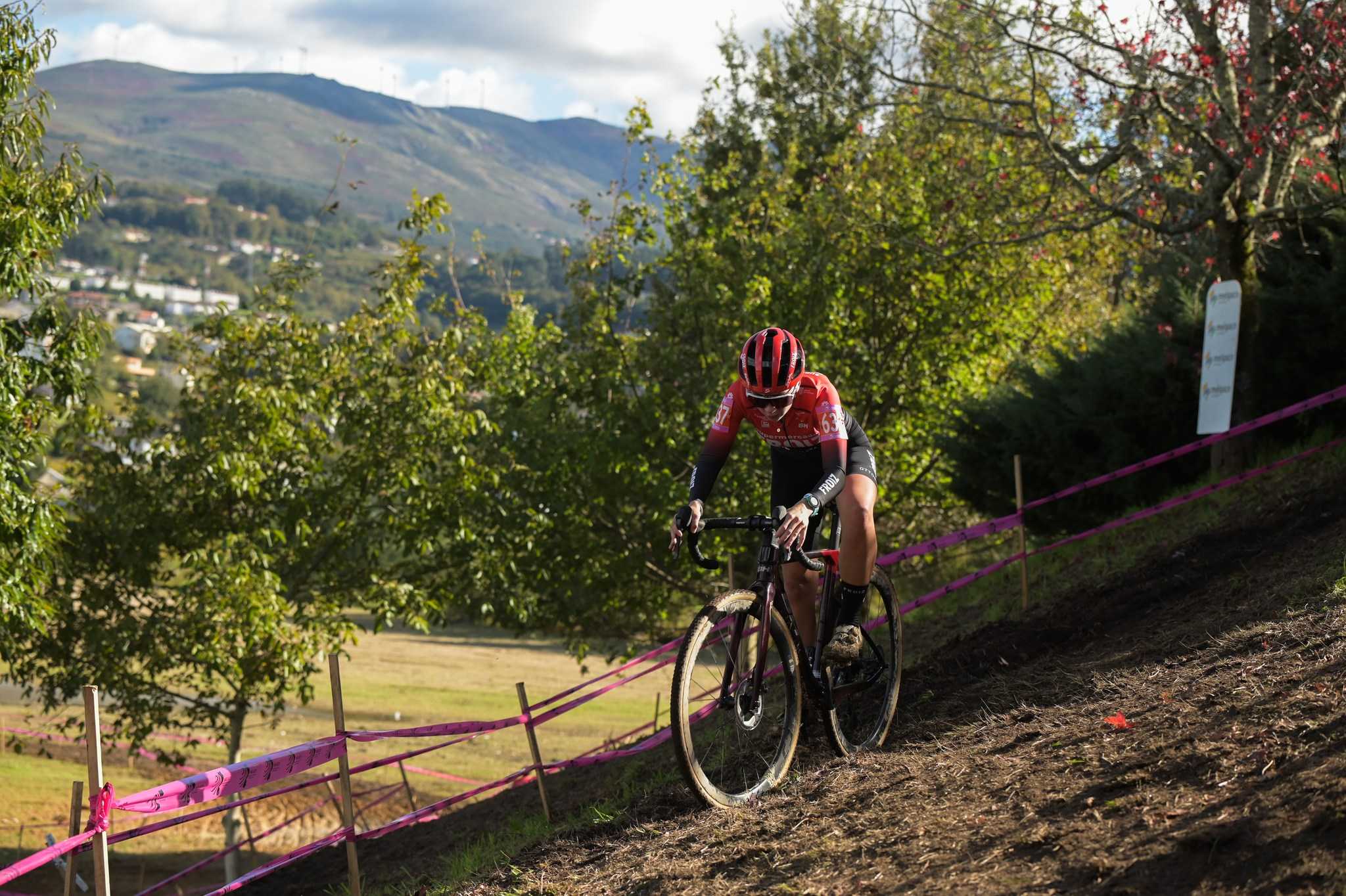 Lorena Patiño vence no ciclocrós UCI C1 de Melgaço, o último ensaio antes do Europeo de Pontevedra