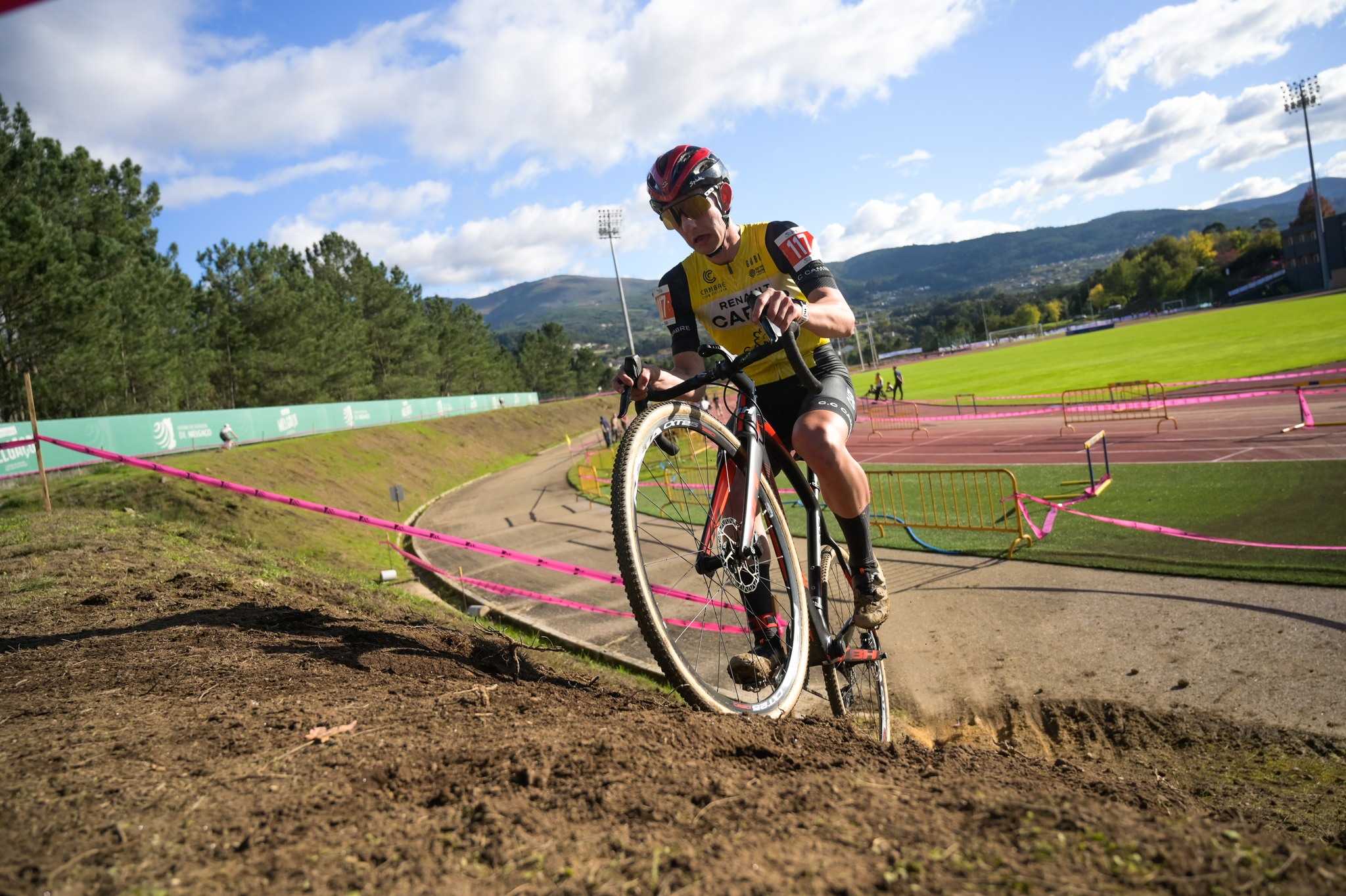 Lorena Patiño vence no ciclocrós UCI C1 de Melgaço, o último ensaio antes do Europeo de Pontevedra