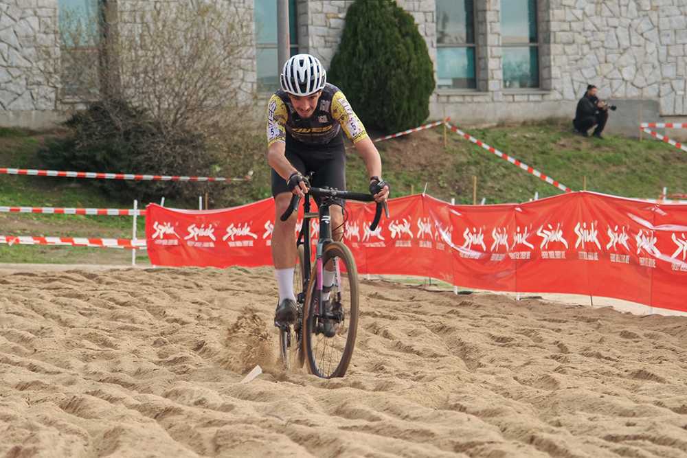 LOS MOLINOS CORONÓ A LOS NUEVOS CAMPEONES DE MADRID DE CICLOCROSS