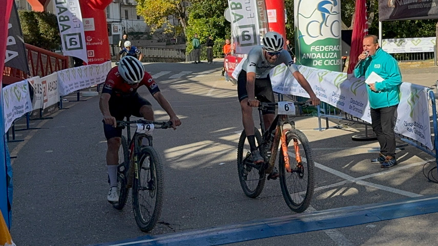 Victoria-para-Marco-Moreno-en-Loja-en-el-cierre-del-Circuito-BTT-Media-Maraton-Diputacion-Granada-2024