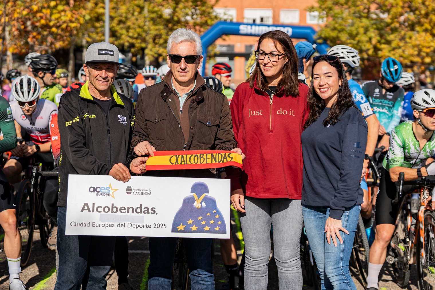 KEVIN SUÁREZ Y LUCÍA GONZÁLEZ SE IMPONEN EN UN REÑIDO CICLOCROSS DE ALCOBENDAS