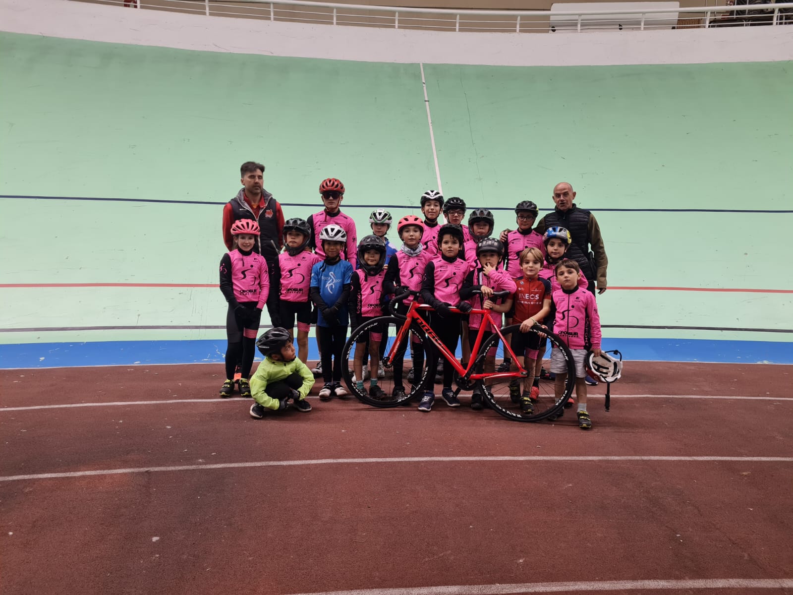 Sesión de pista para las Escuelas (EntrenamientoCiclismo.com)