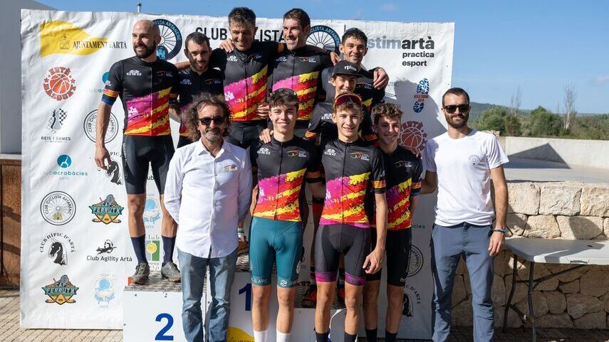 ARTA-CORONA-A-LOS-NUEVOS-CAMPEONES-DE-BALEARES-DE-CICLOCROSS