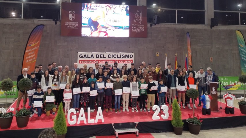 La-Gala-del-Ciclismo-Cantabro-2024-se-celebrara-el-jueves-en-la-bolera-municipal-del-Parque-de-Cros-de-Maliano