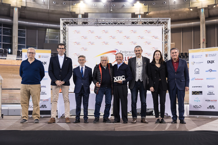 HOMENAJE A NUESTROS CAMPEONES Y CAMPEONAS EN LA GALA DEL CICLISMO BALEAR