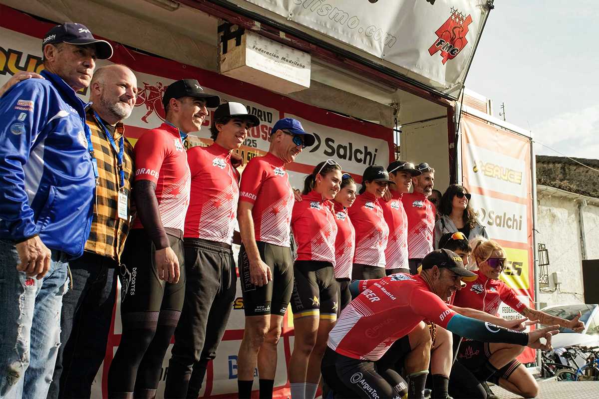 LUCÍA SÁNCHEZ-MONTÁÑEZ Y JORGE GONZÁLEZ, LOS MÁS FUERTES EN EL CICLOCROSS DE CABANILLAS DE LA SIERRA