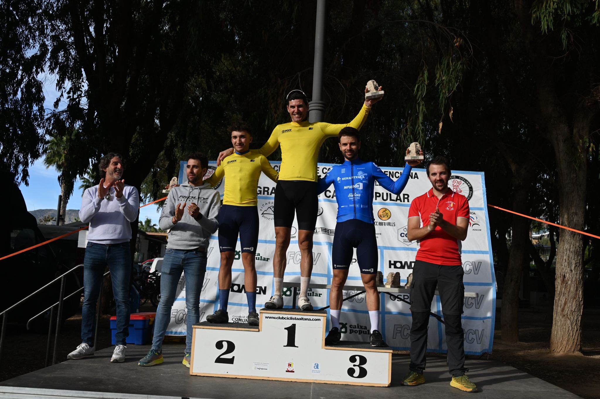 Sara Bonillo y Manuel Sánchez brillan en el Ciclocross de la Vila Joiosa