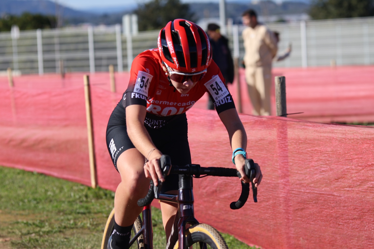 O cadete Lucas Lozano imponse en Xàtiva e adxudícase a Copa de España de Ciclocrós