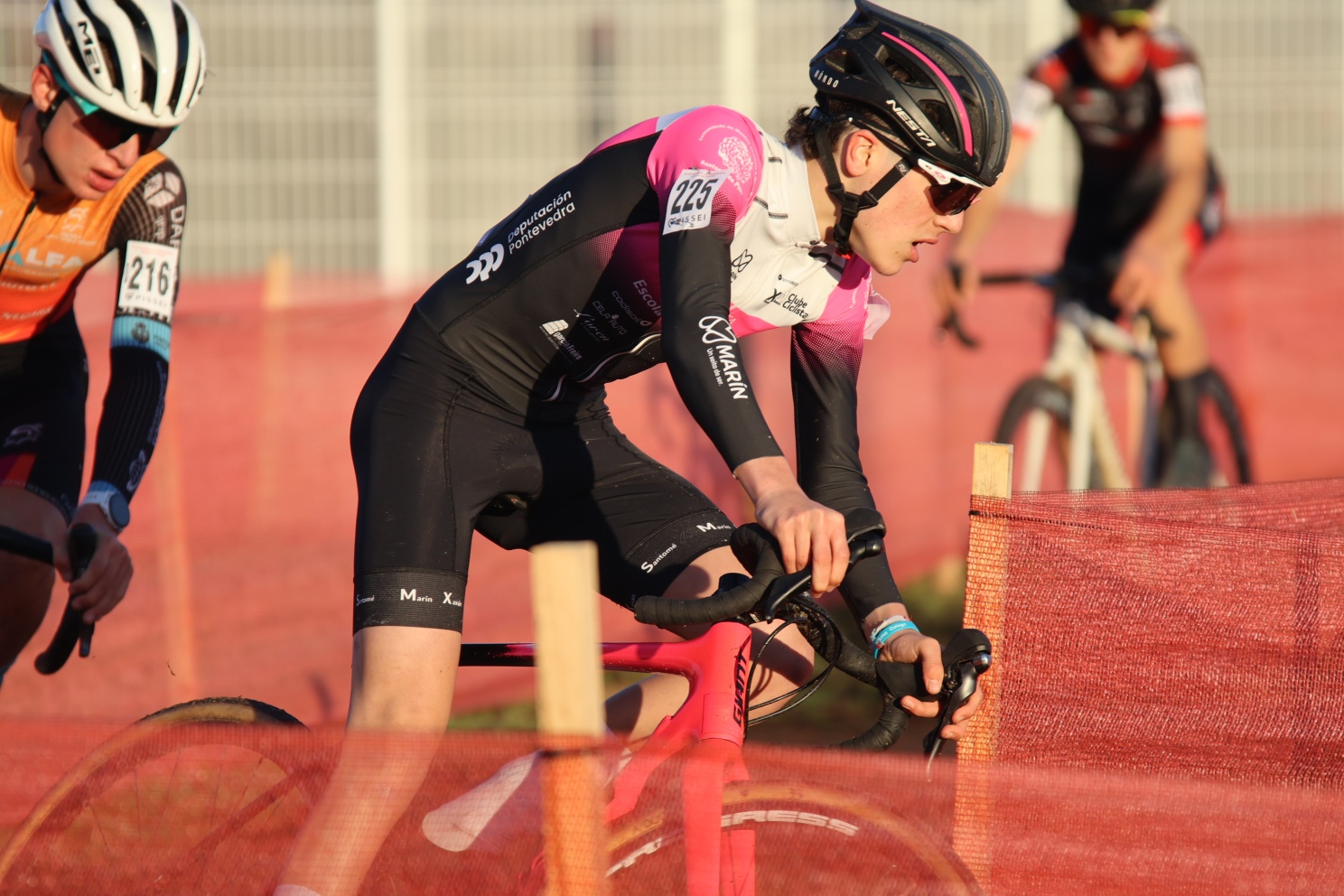 O cadete Lucas Lozano imponse en Xàtiva e adxudícase a Copa de España de Ciclocrós