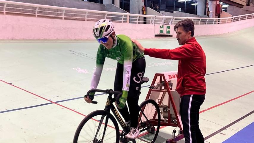 Los-Infantiles-continuan-formandose-en-el-velodromo-Tasio-Greciano