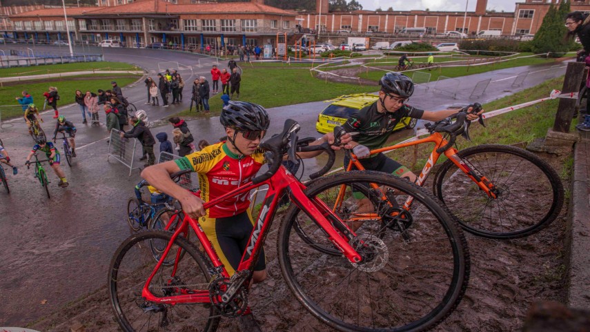 Colindres-acoge-este-sabado-la-ultima-prueba-ciclista-del-ano-en-Cantabria