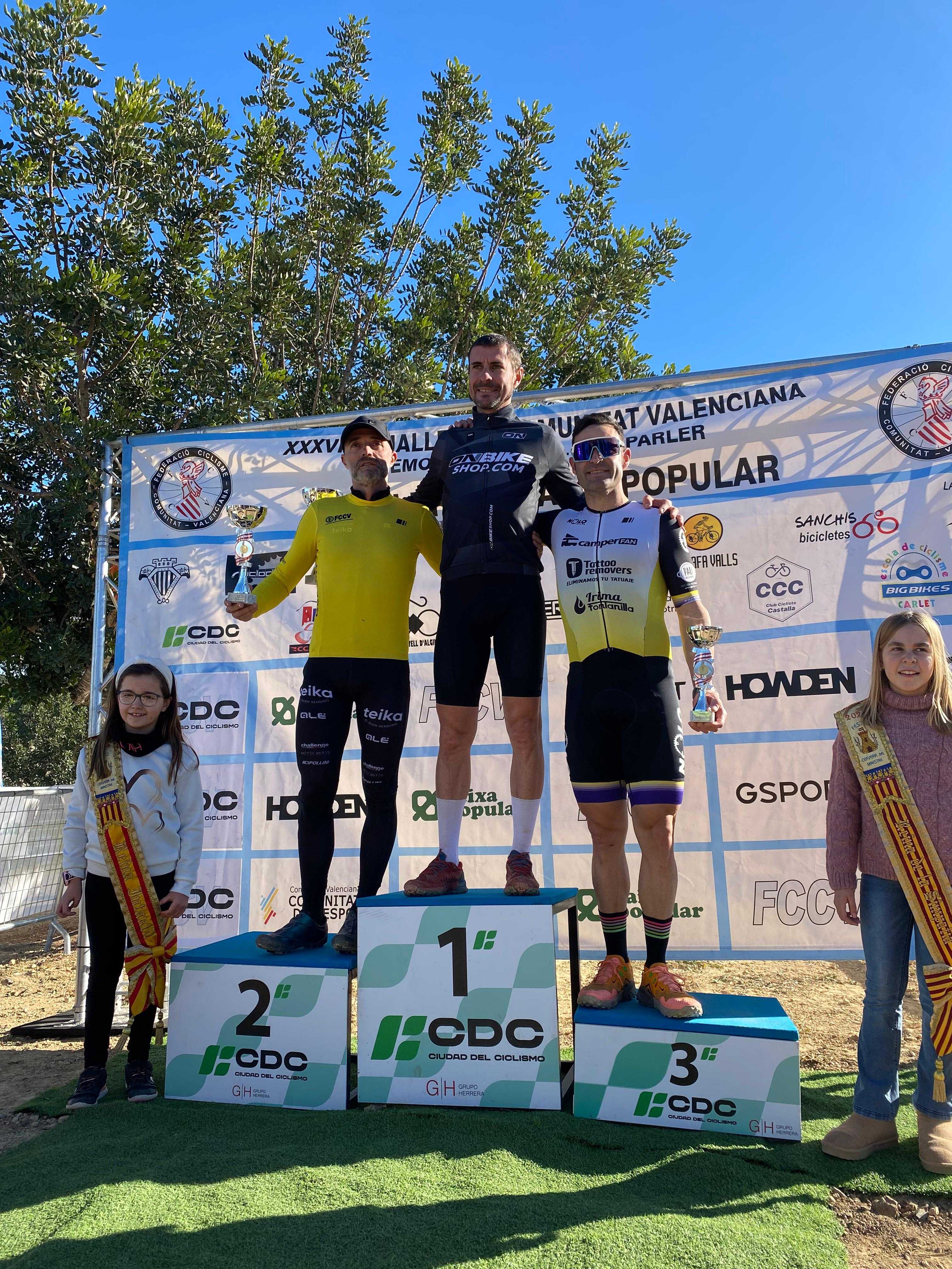 Susana Pérez y Javier Zaera vencen en el II Ciclocross Ciudad del Ciclismo