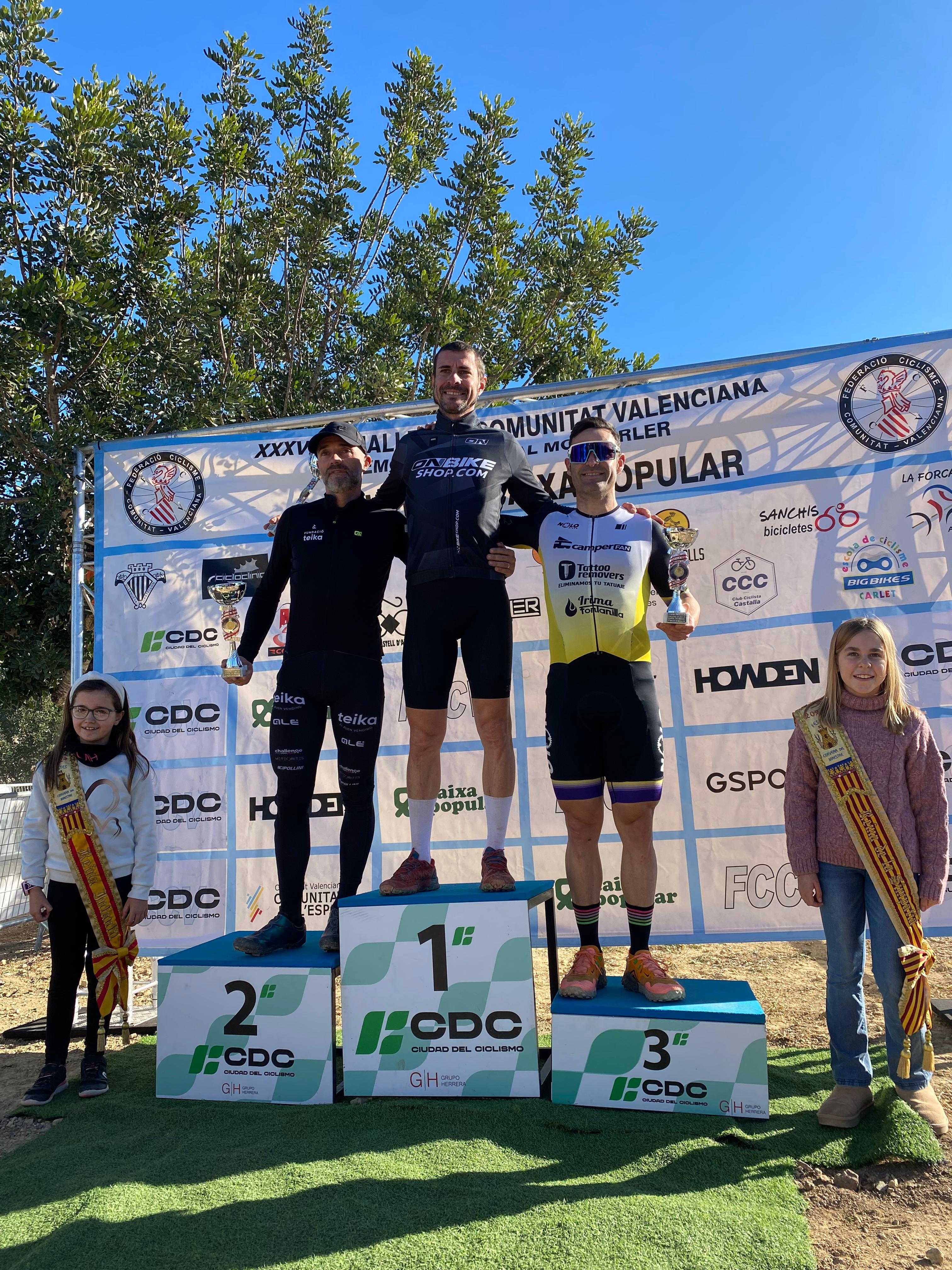 Susana Pérez y Javier Zaera vencen en el II Ciclocross Ciudad del Ciclismo