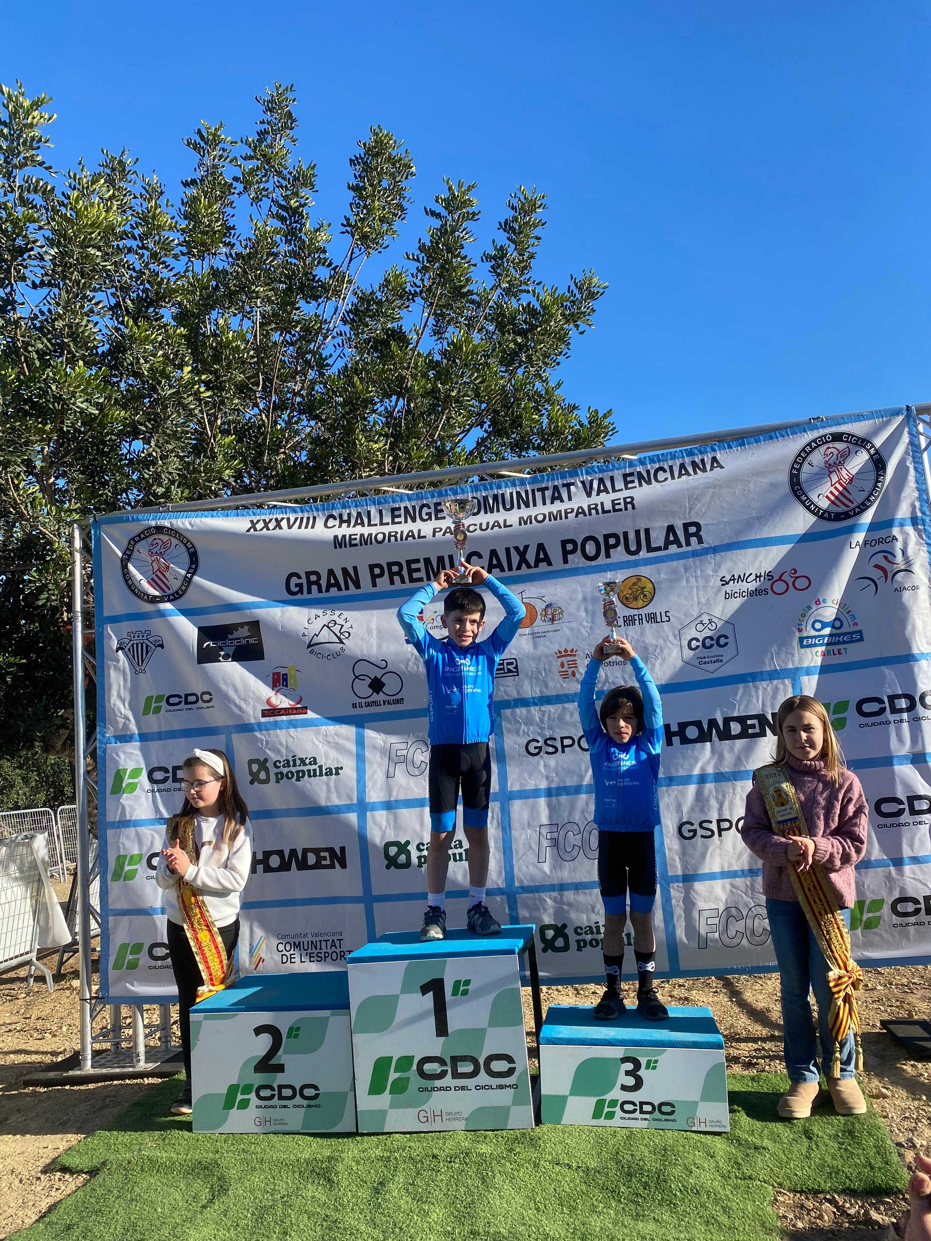 Susana Pérez y Javier Zaera vencen en el II Ciclocross Ciudad del Ciclismo