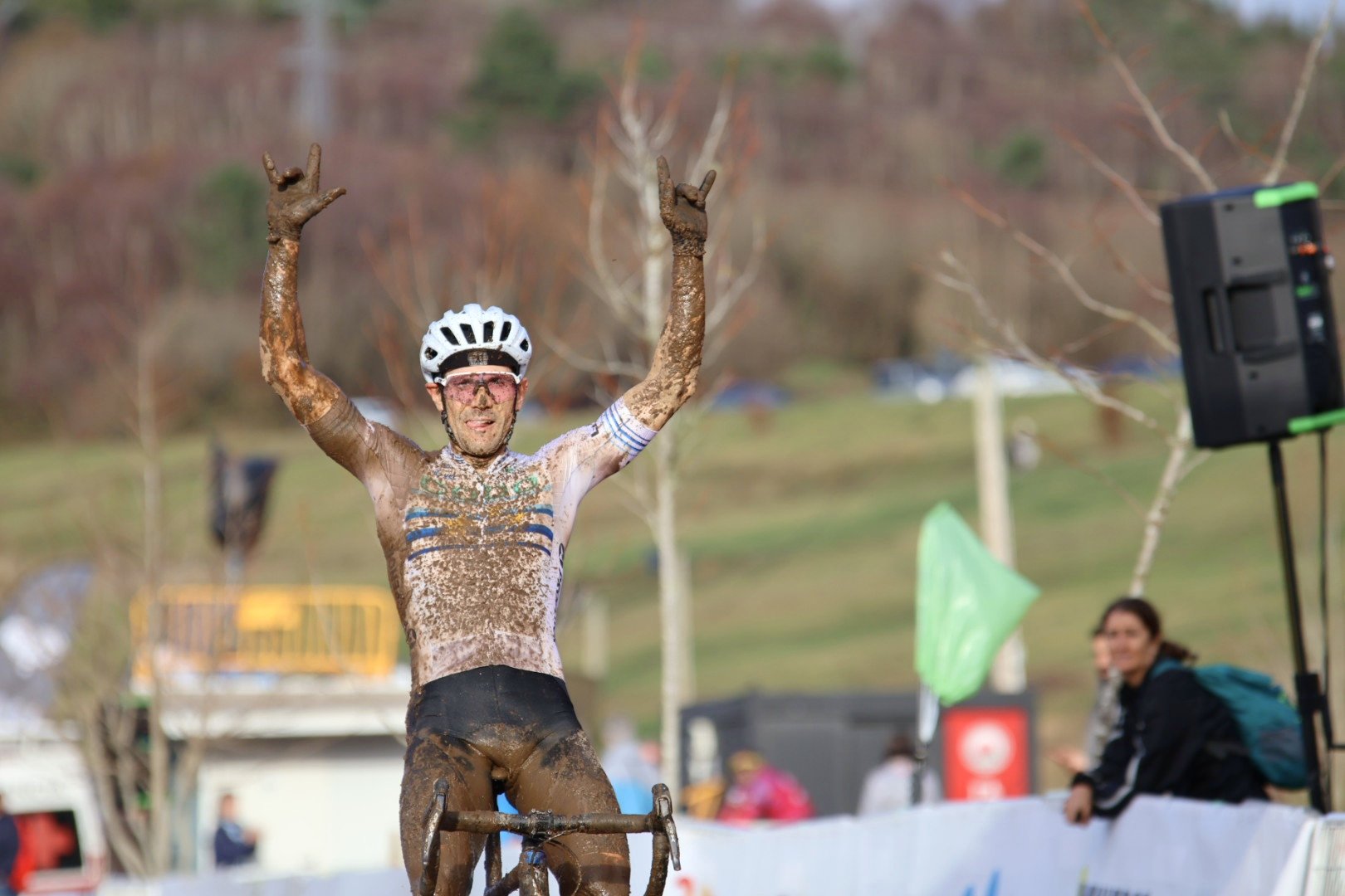 Isaac Suárez revalida su título de campeón de España de ciclocross máster 40 en As Pontes