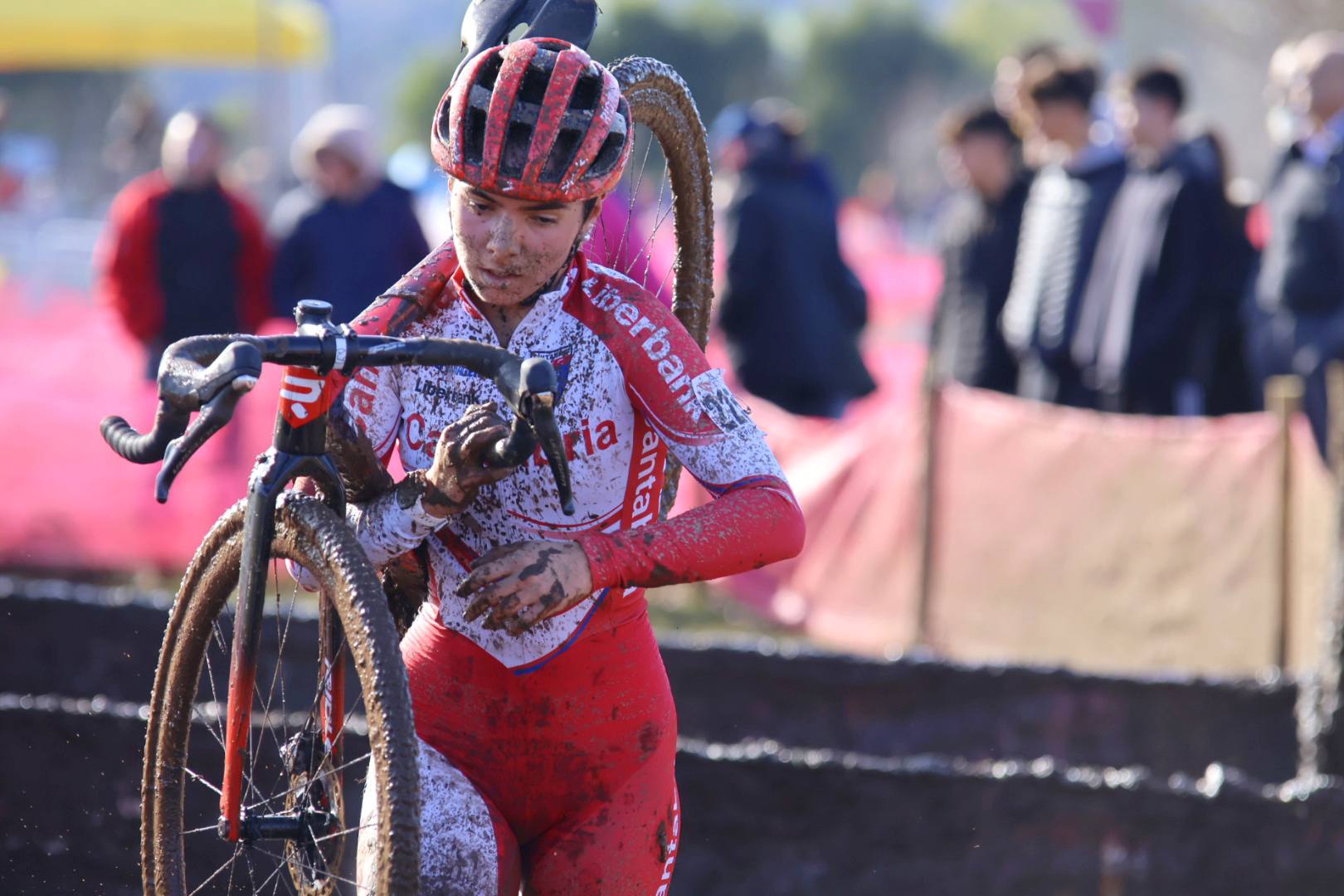 Marta Beti consigue el oro en el Campeonato de España Sub23 de Ciclocross en As Pontes