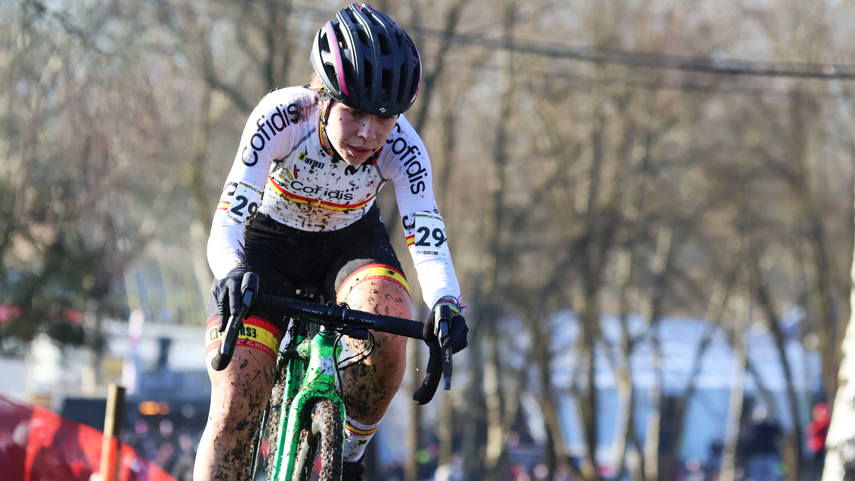 La-junior-Lorena-Patino-roza-el-top-10-en-el-Mundial-de-Ciclocross-de-LiA�vin