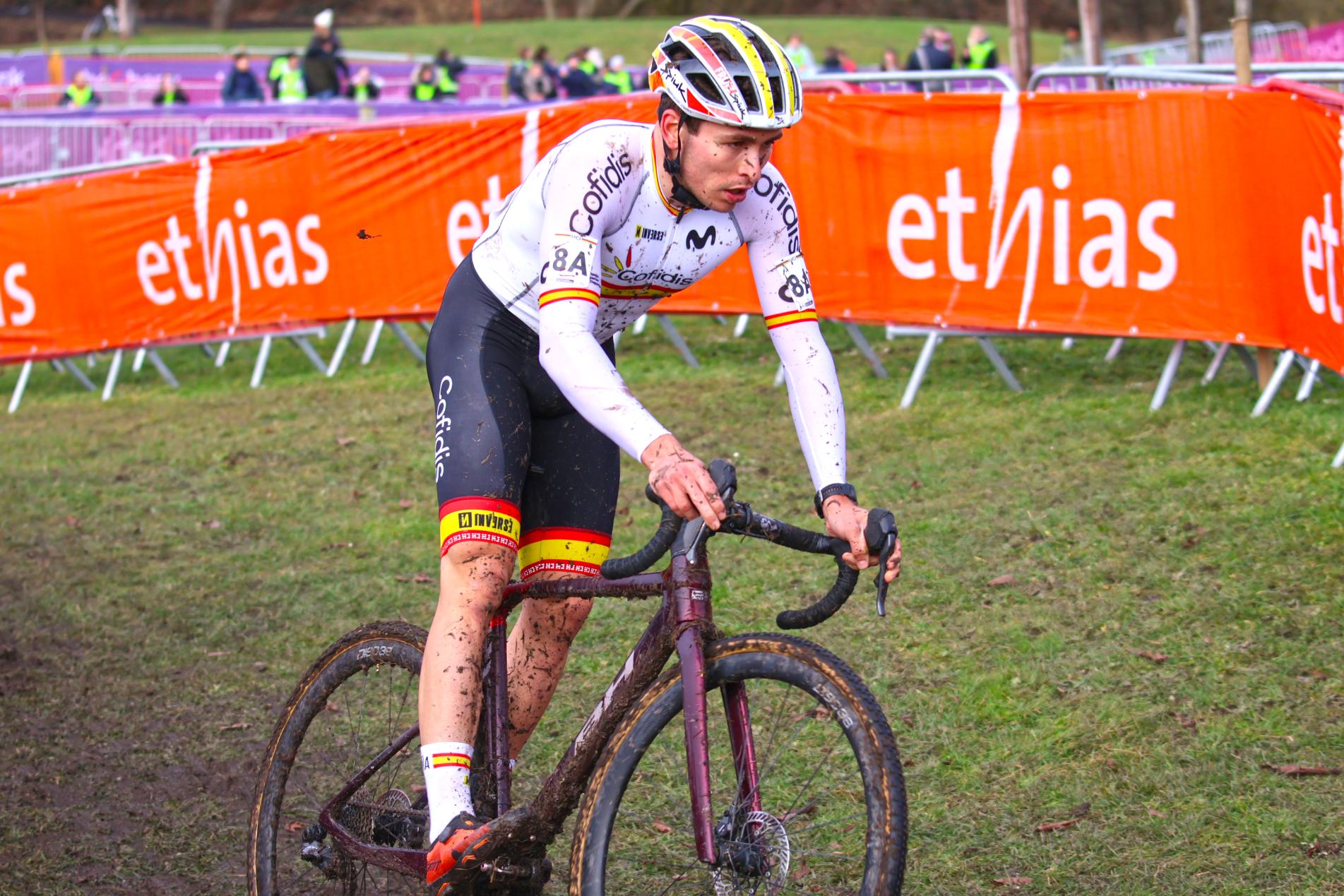 Lorena Patiño brilla ás portas do top-10 no Mundial de Ciclocrós en Liévin