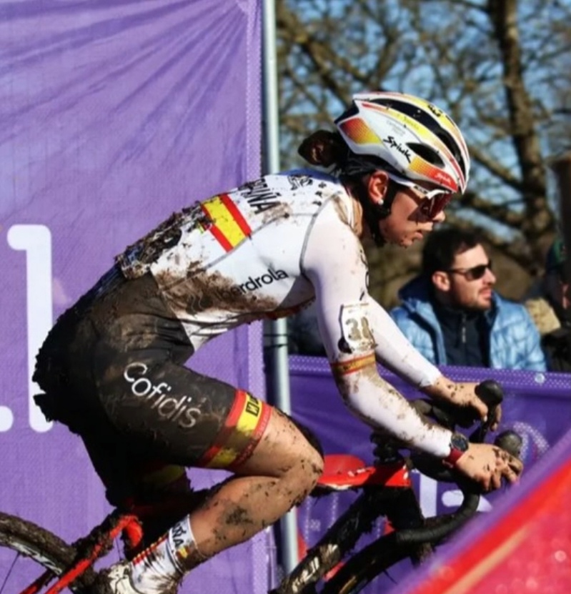 Marta Beti, Raúl López y Kevin Suárez compitieron en el Mundial de Ciclocross