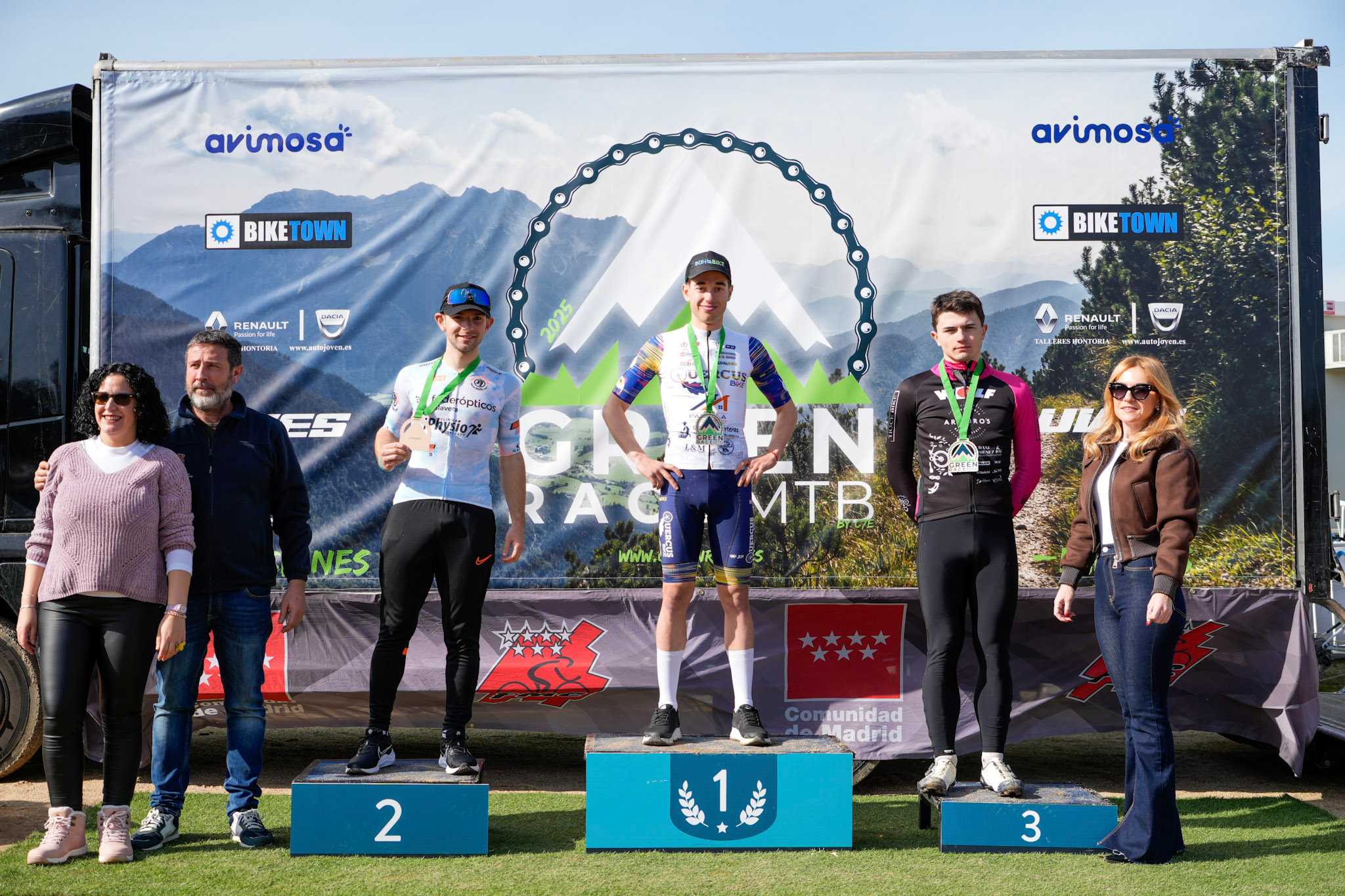 Rodrigo Garrido y Beatriz Porto, primeros líderes de la Copa de Madrid XCM