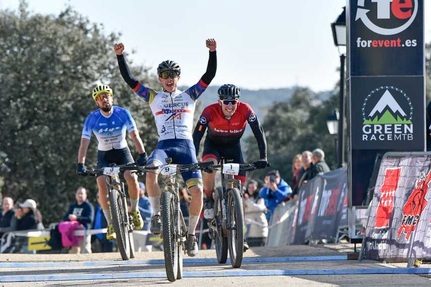 Rodrigo Garrido y Beatriz Porto, primeros líderes de la Copa de Madrid XCM