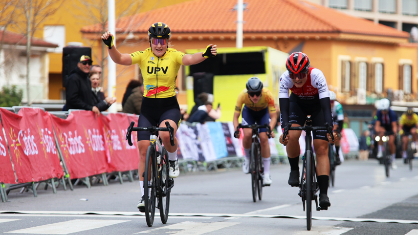 Valeria-Valgonen-primera-lider-de-la-Copa-de-Espana-de-Feminas-Cofidis-tras-vencer-en-Noja