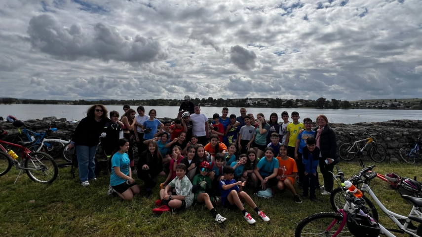 MaS-DE-50-ALUMNOS-DEL-CIUDAD-DE-MeRIDA-PEDALEAN-HASTA-PROSERPINA