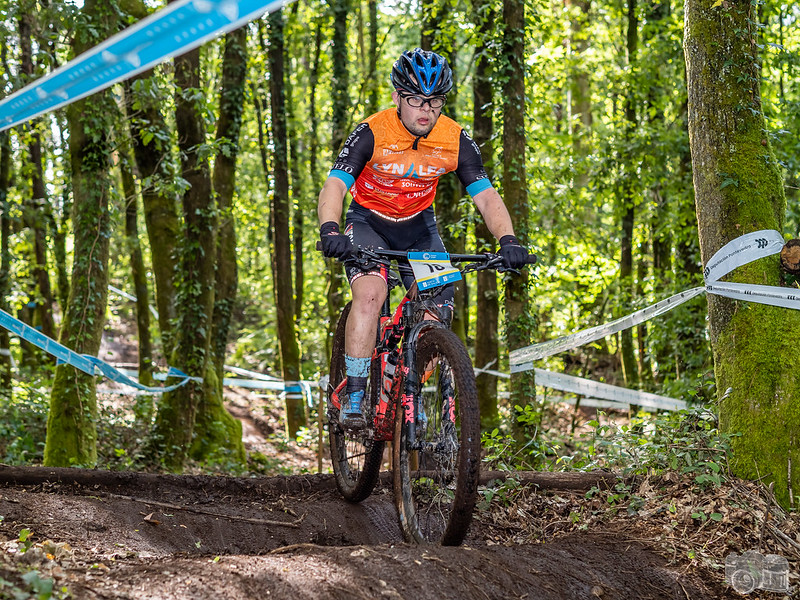 Iván Feijoo asina no novo circuíto de Ponteareas a súa terceira consecutiva na Copa de XCO