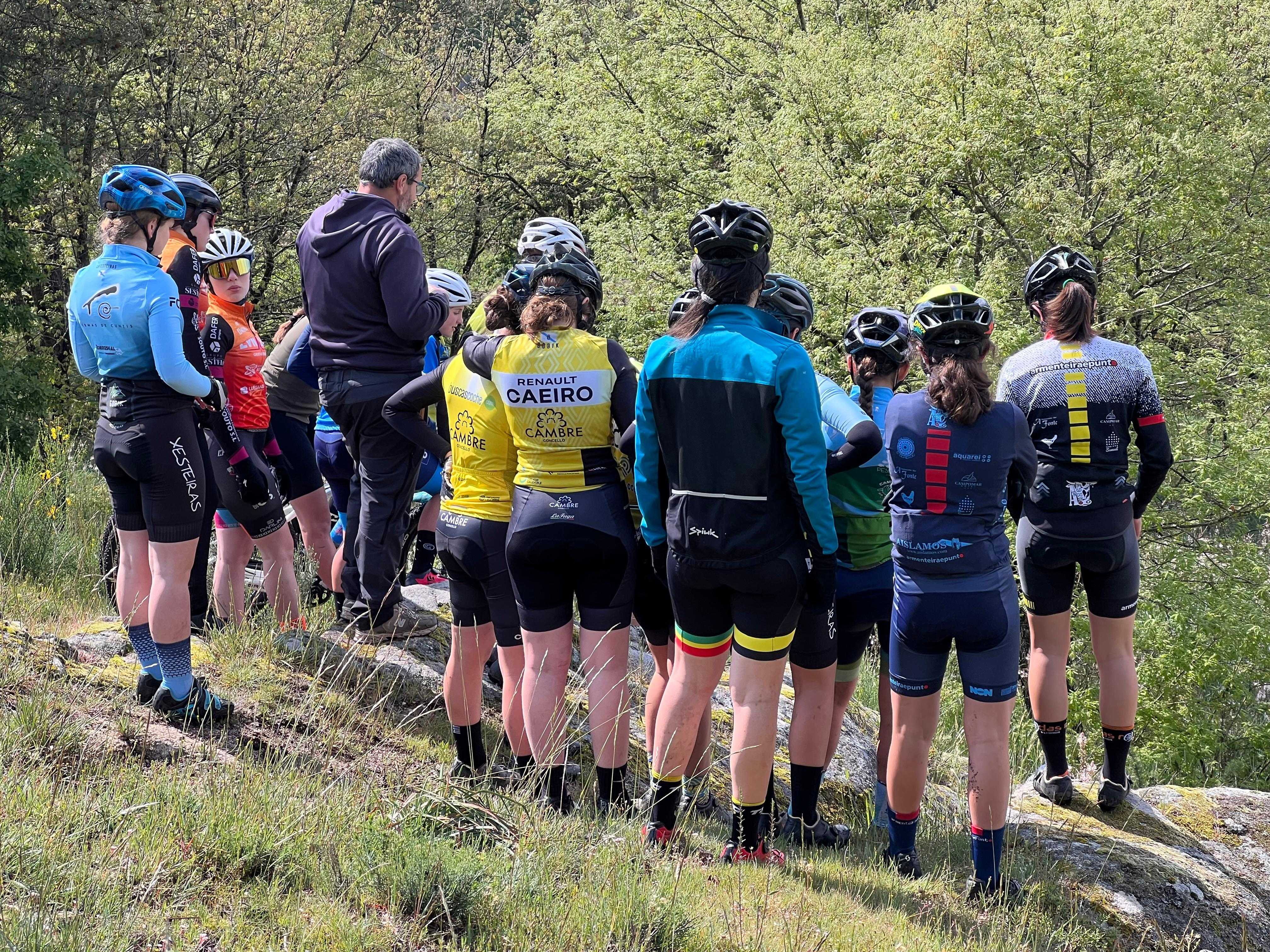 As infantís e as cadetes de XCO compartiron Xornada de Tecnificación en Maceda